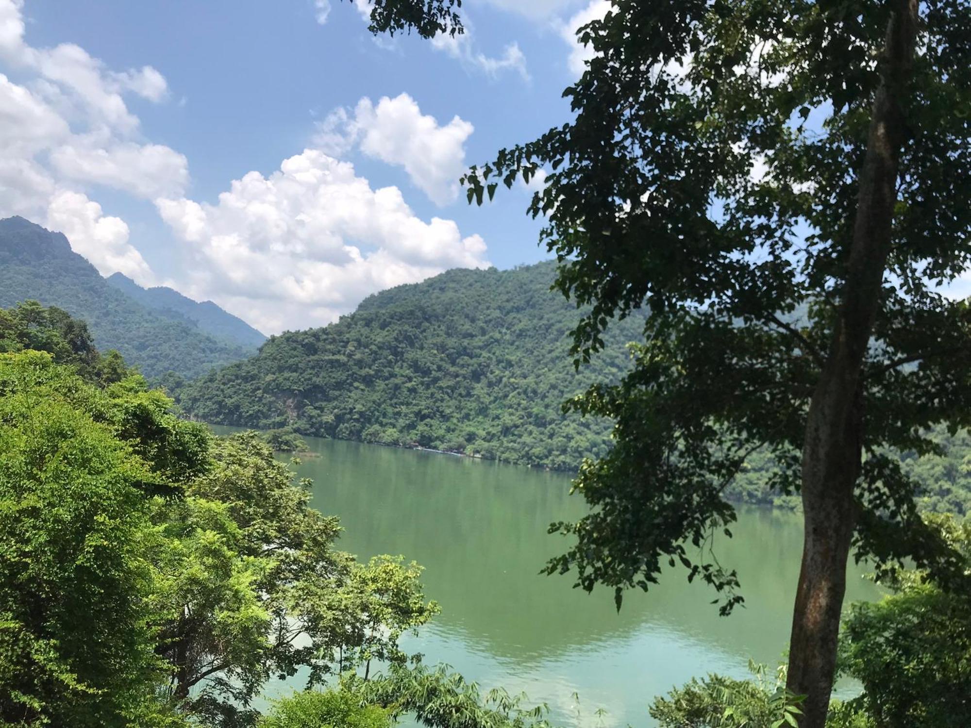 Hoang Quan Homestay Ba Be Exteriör bild